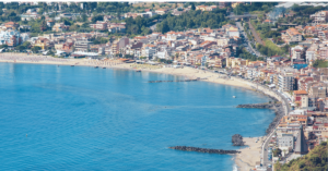 Giardini di Naxos la costa e le più belle spiagge da visitare